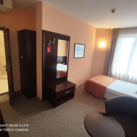 Hotel Divesta - Self Check In Varna Bagian luar foto